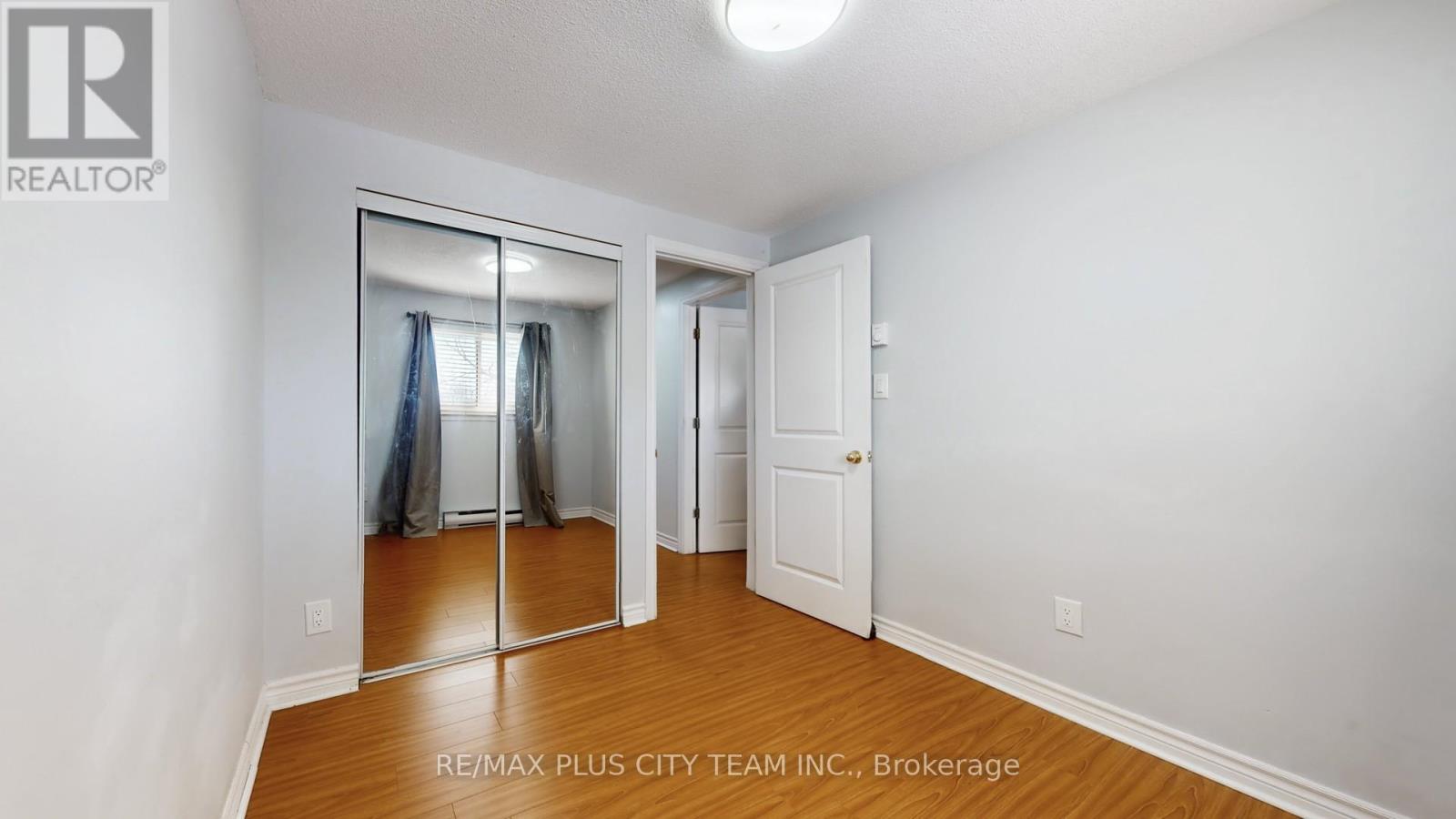 50 Darras Court, Brampton, Ontario  L6T 1W7 - Photo 24 - W12601144