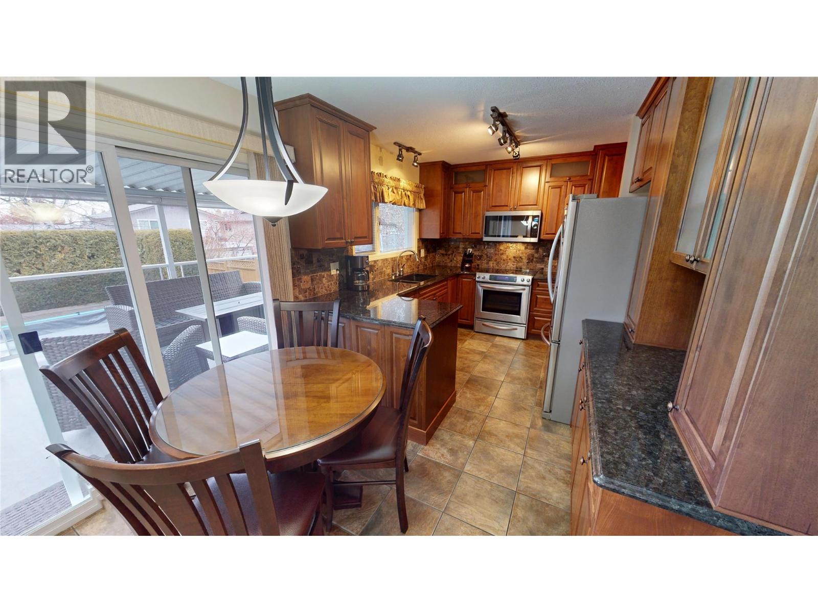 209 31st Avenue S, Cranbrook, British Columbia  V1C 5W5 - Photo 10 - 10375225