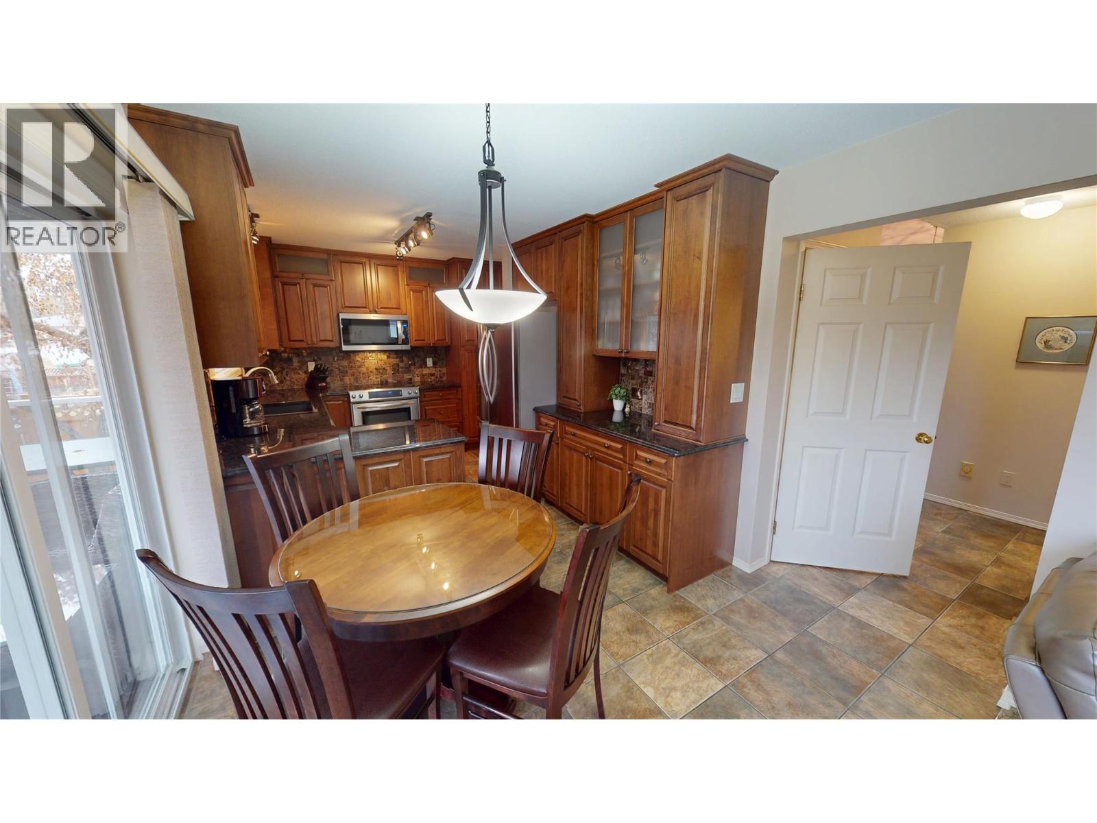 209 31st Avenue S, Cranbrook, British Columbia  V1C 5W5 - Photo 11 - 10375225