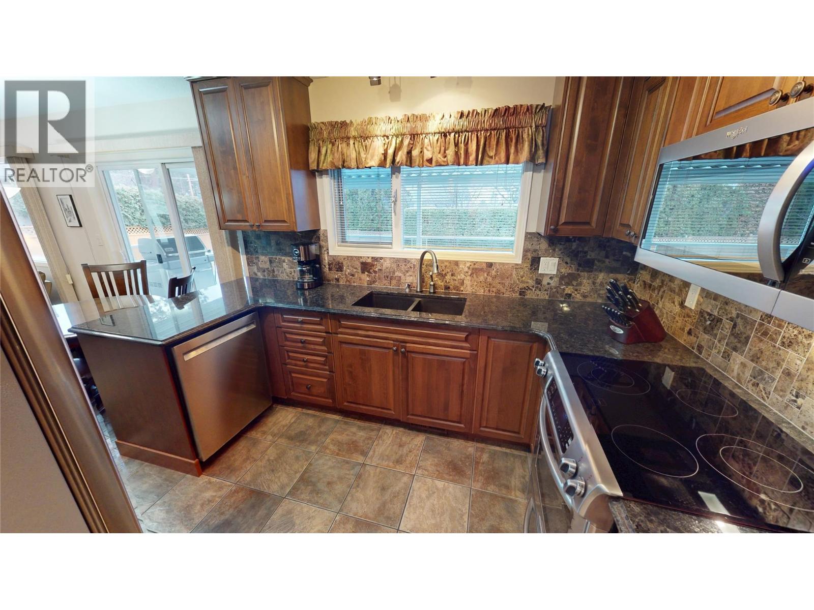 209 31st Avenue S, Cranbrook, British Columbia  V1C 5W5 - Photo 7 - 10375225