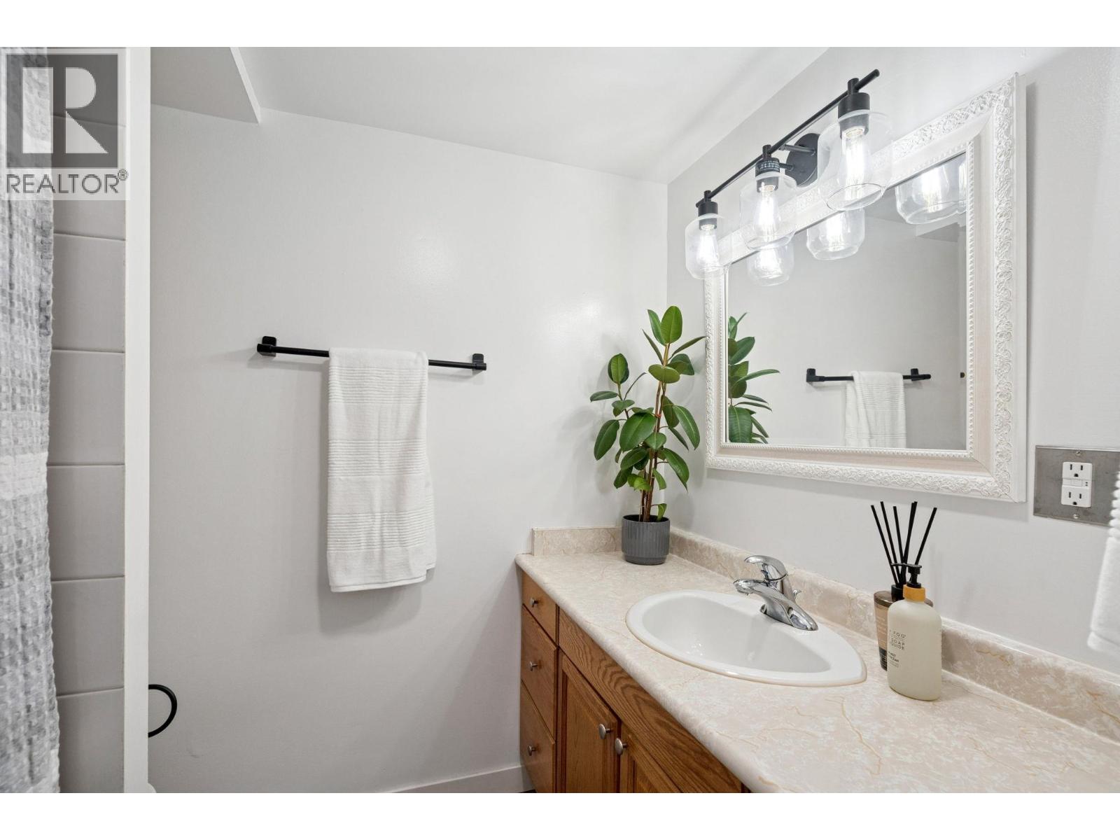 208 707 Hamilton Street, New Westminster, British Columbia  V3M 2M7 - Photo 15 - R3087900