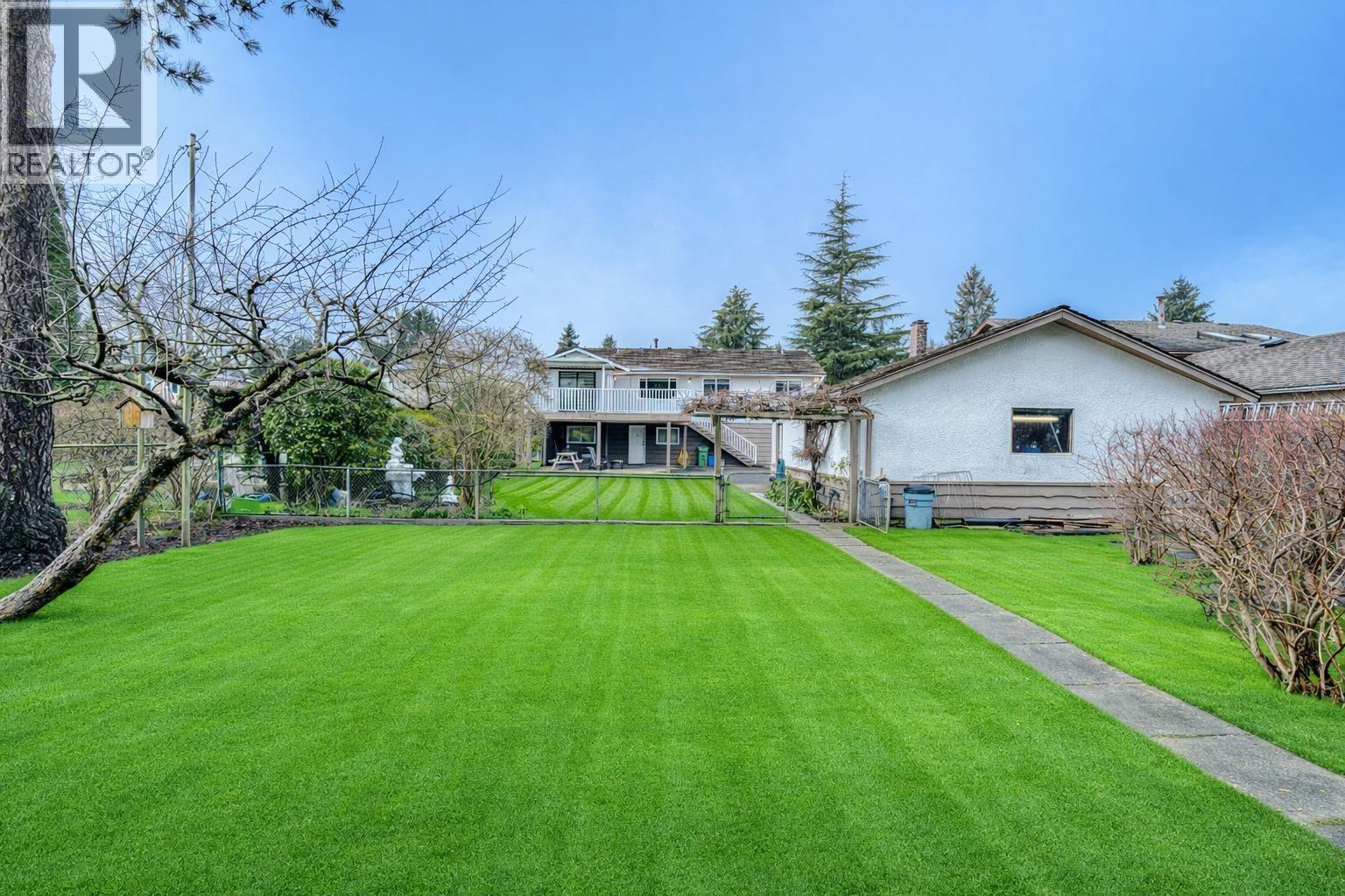 Listing Picture 3 of 24 : 3760 BARGEN DRIVE, Richmond / 烈治文 - 魯藝地產 Yvonne Lu Group - MLS Medallion Club Member