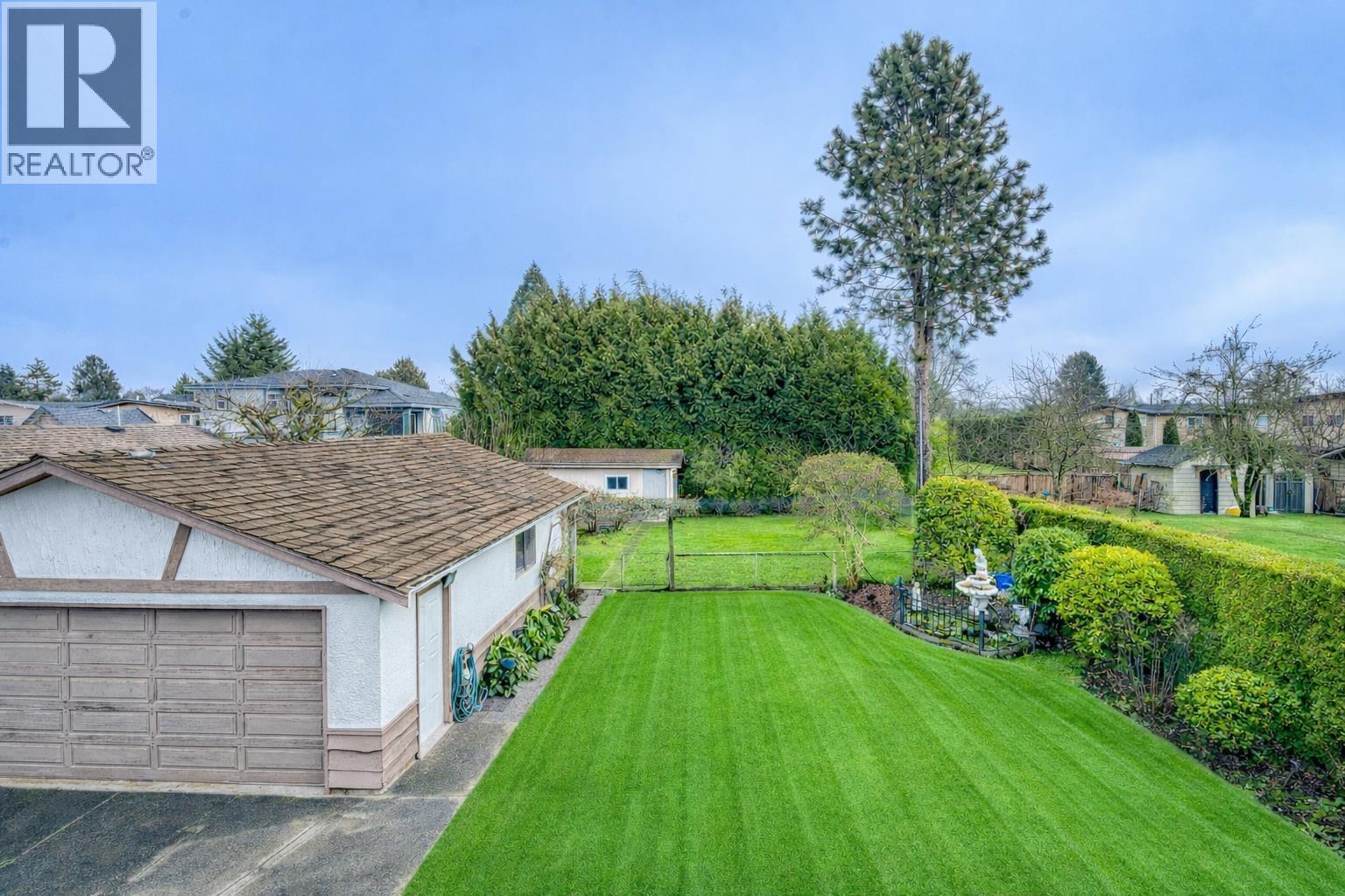 Listing Picture 2 of 24 : 3760 BARGEN DRIVE, Richmond / 烈治文 - 魯藝地產 Yvonne Lu Group - MLS Medallion Club Member