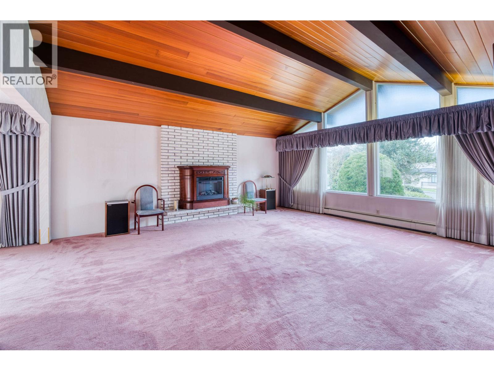 Listing Picture 4 of 24 : 3760 BARGEN DRIVE, Richmond / 烈治文 - 魯藝地產 Yvonne Lu Group - MLS Medallion Club Member