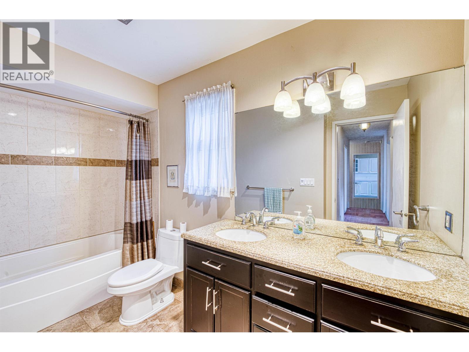 Listing Picture 20 of 24 : 3760 BARGEN DRIVE, Richmond / 烈治文 - 魯藝地產 Yvonne Lu Group - MLS Medallion Club Member