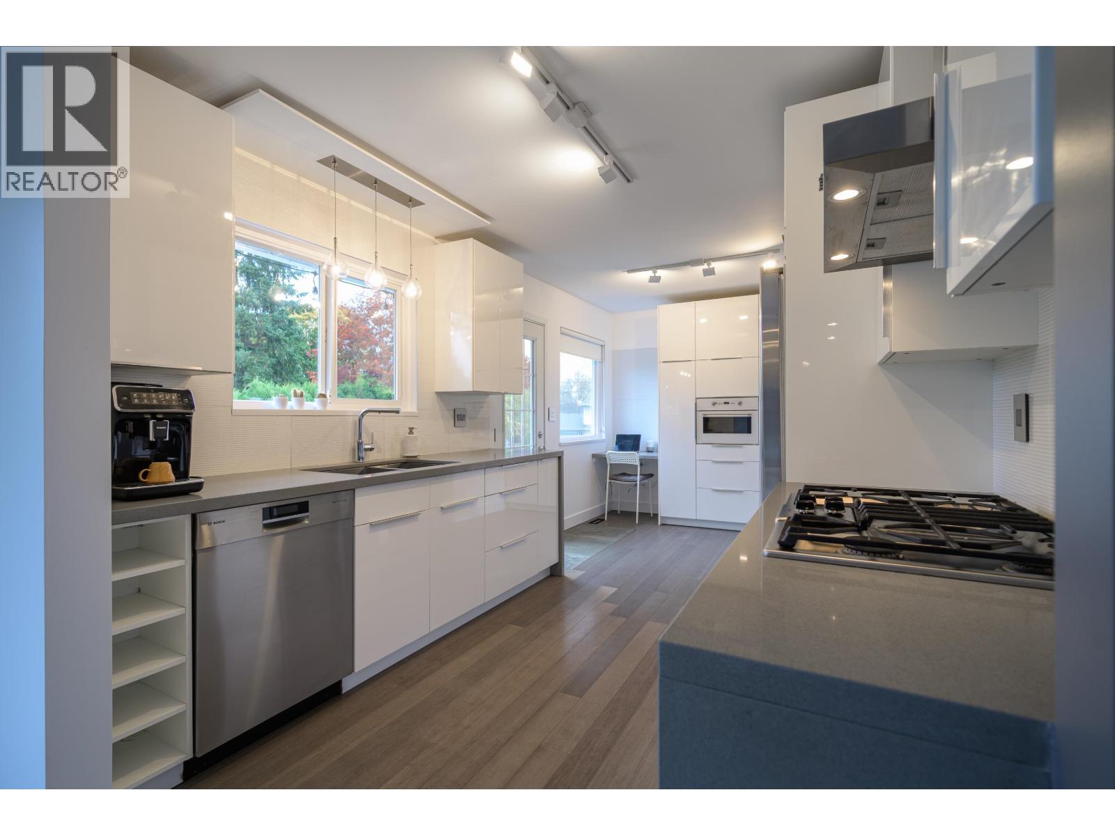 4434 52a Street, Ladner, British Columbia  V4K 2Y4 - Photo 11 - R3087893