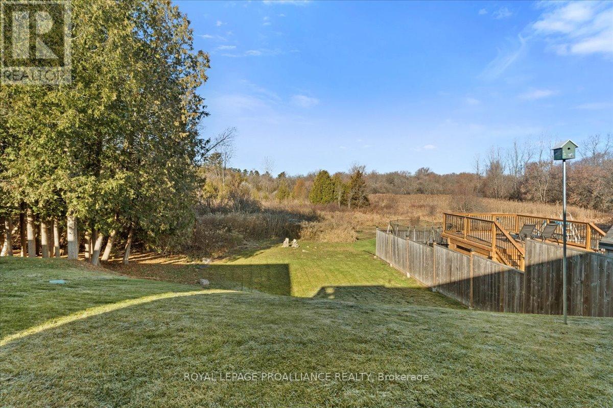 189 Nicholas Street, Quinte West, Ontario  K8V 6E8 - Photo 34 - X12772602