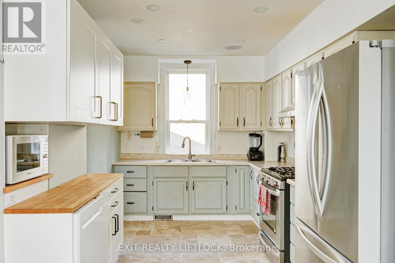 558 Chamberlain Street, Peterborough, Ontario  K9J 4L5 - Photo 12 - X12772612