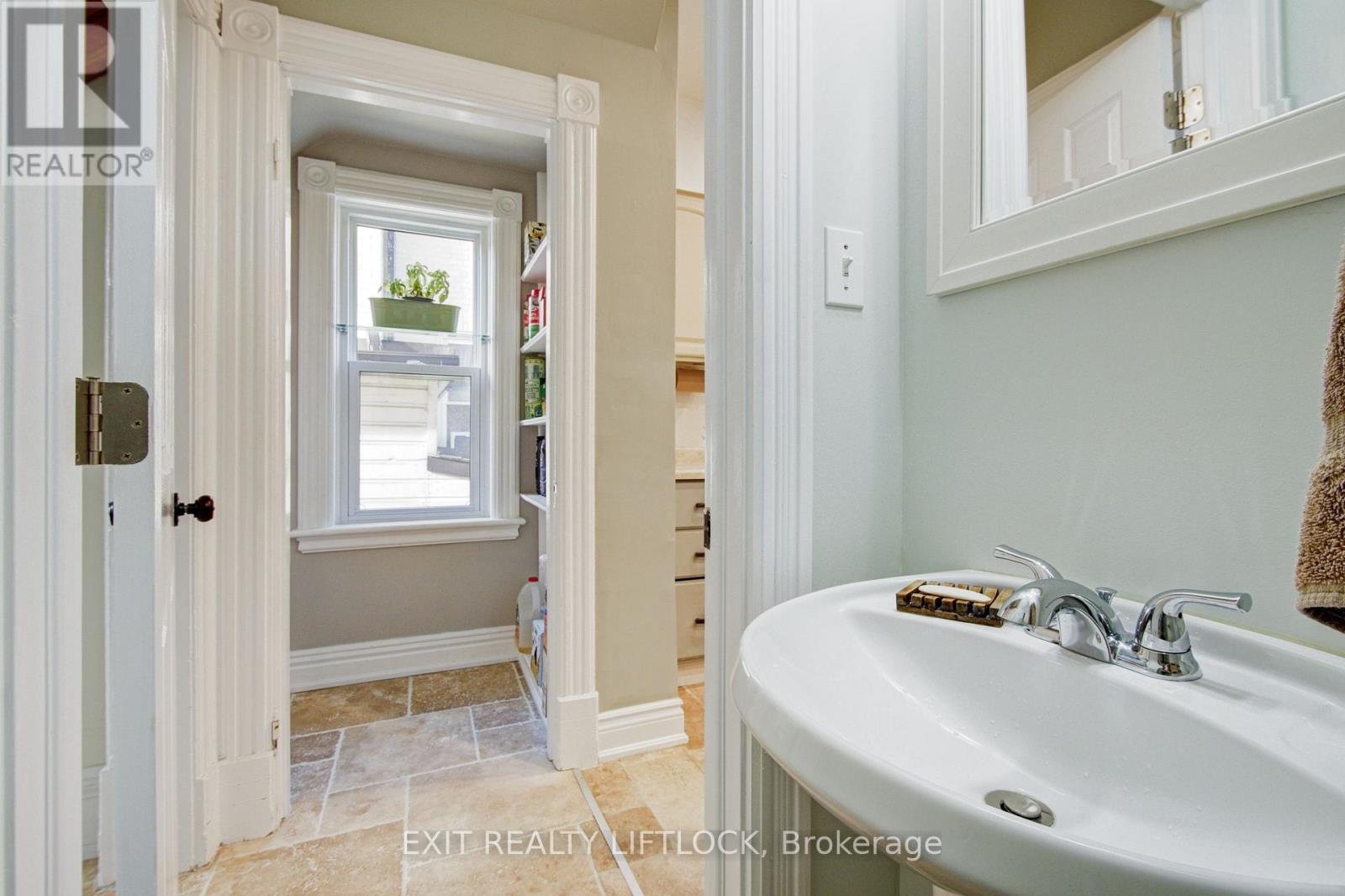 558 Chamberlain Street, Peterborough, Ontario  K9J 4L5 - Photo 16 - X12772612