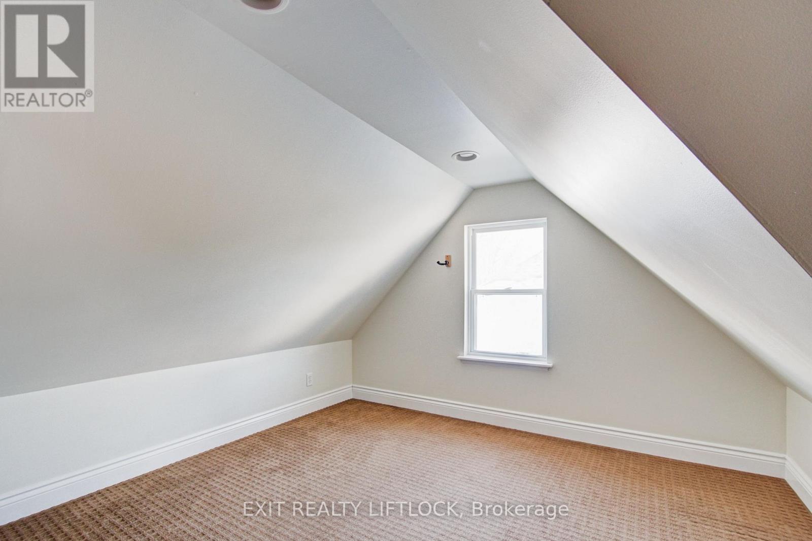 558 Chamberlain Street, Peterborough, Ontario  K9J 4L5 - Photo 27 - X12772612