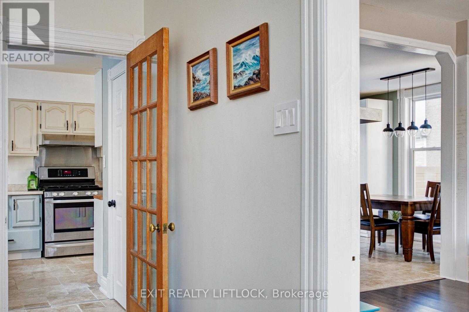 558 Chamberlain Street, Peterborough, Ontario  K9J 4L5 - Photo 5 - X12772612