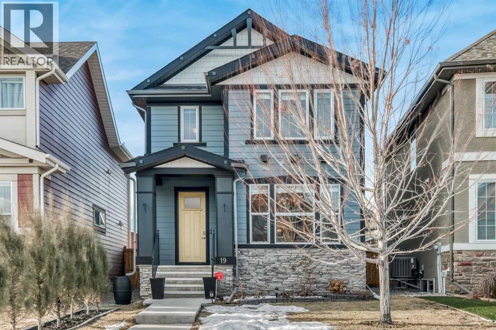 19 Marquis Gardens SE, Calgary, Alberta