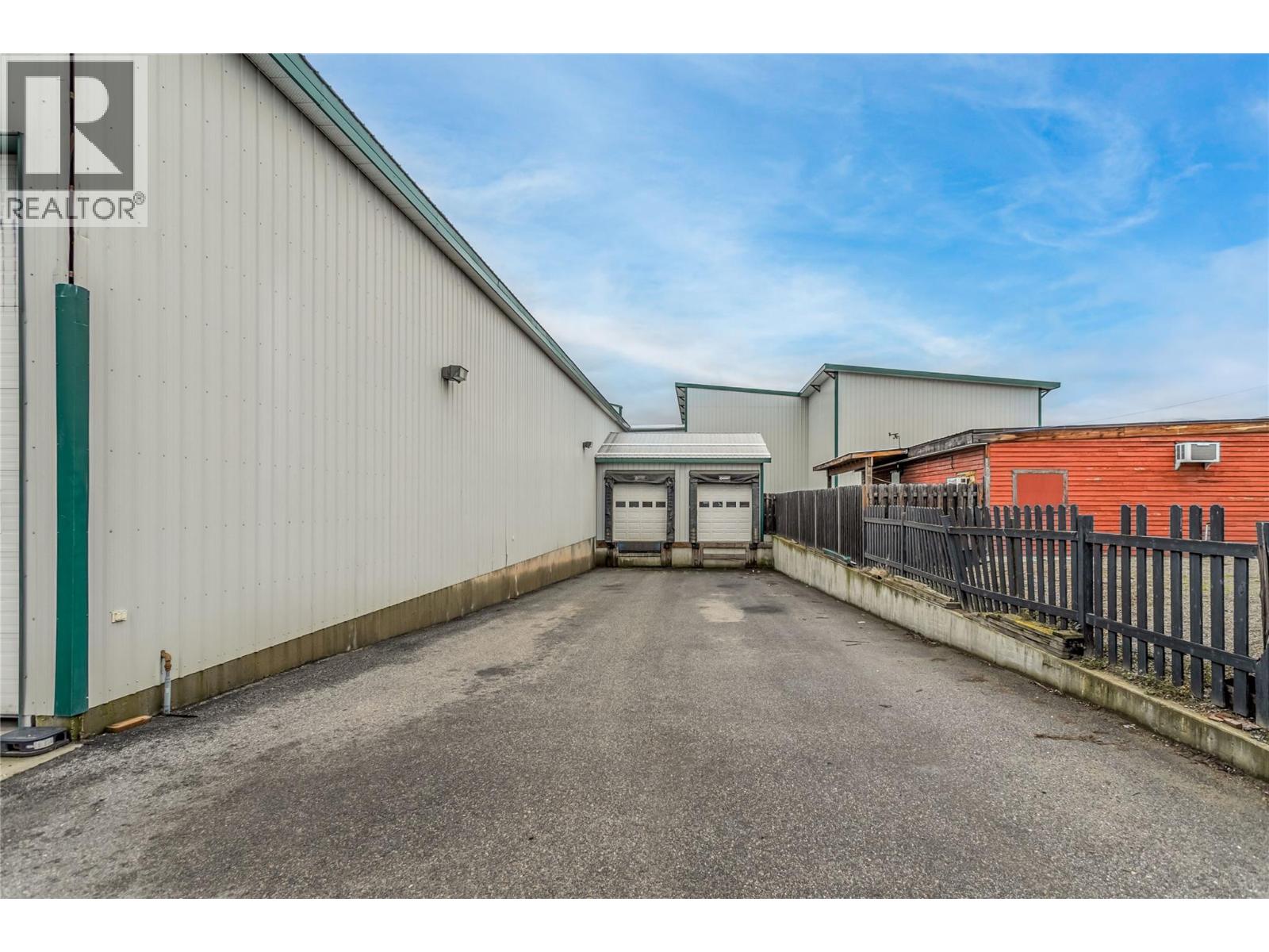 1685 Rutland Road N, Kelowna, British Columbia  V1X 4Z8 - Photo 4 - 10373797