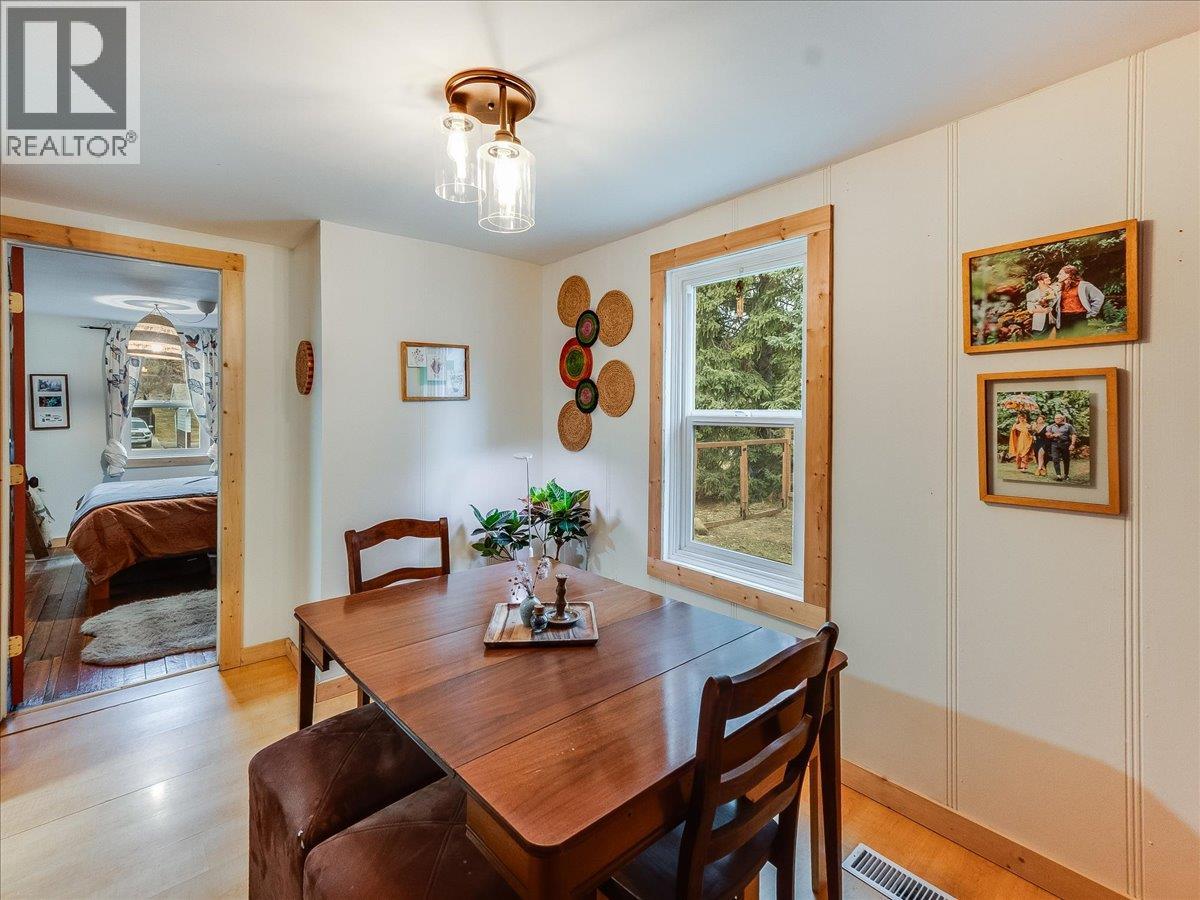 2905 5th Avenue, Castlegar, British Columbia  V1N 2V2 - Photo 26 - 10375339