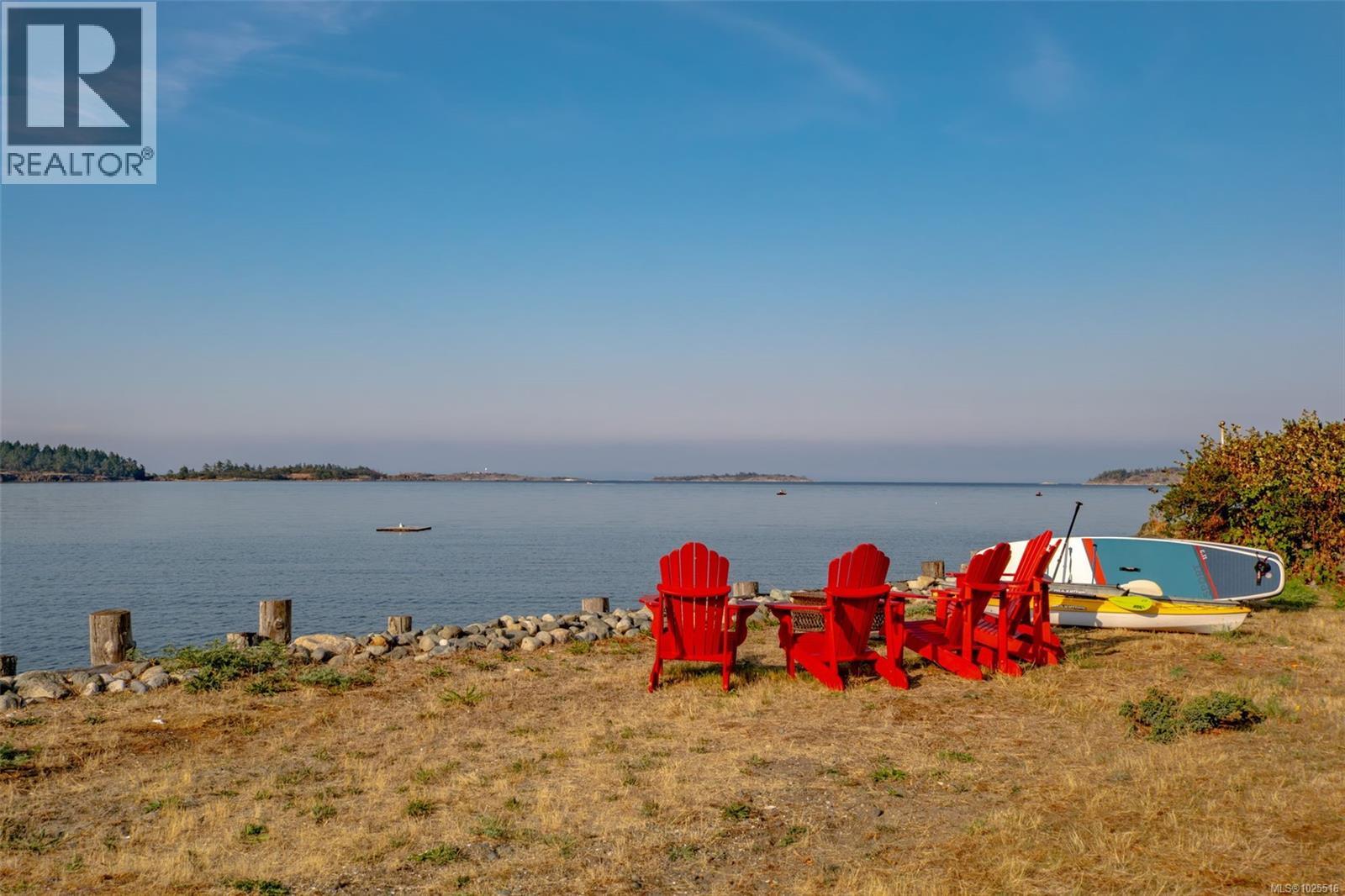 7902 Lantzville Rd, Lantzville, British Columbia  V0N 1B0 - Photo 2 - 1025516