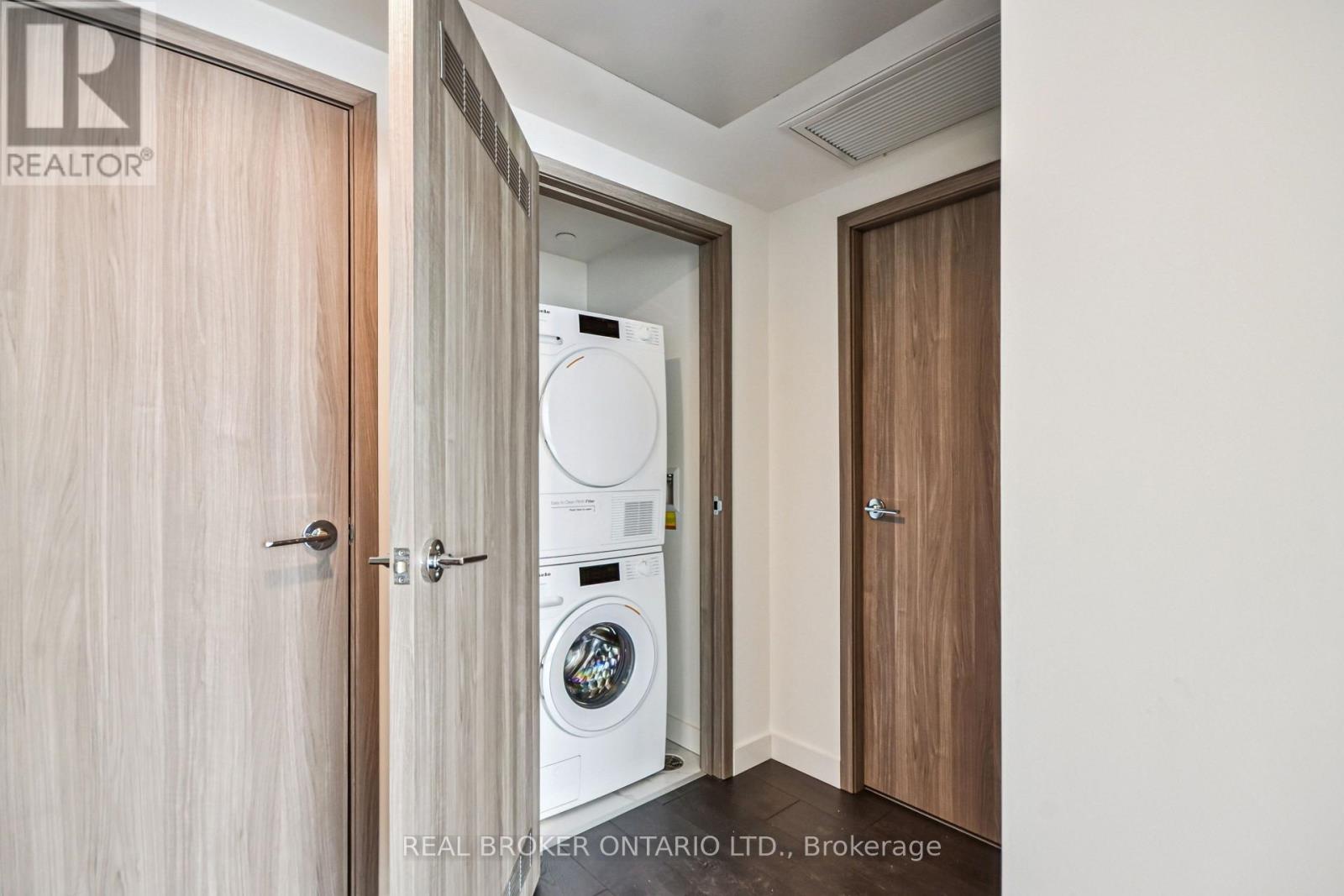 3001 - 1 Concord Cityplace Way, Toronto, Ontario  M5V 0X3 - Photo 18 - C12772620