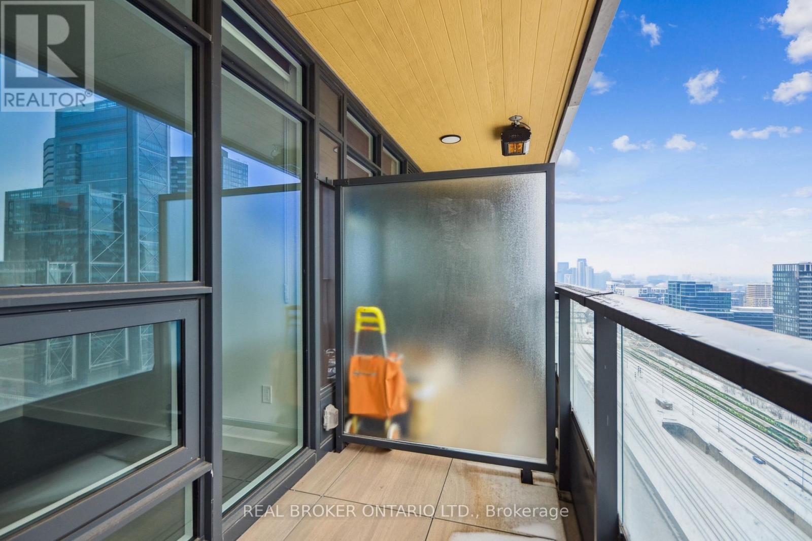 3001 - 1 Concord Cityplace Way, Toronto, Ontario  M5V 0X3 - Photo 7 - C12772620