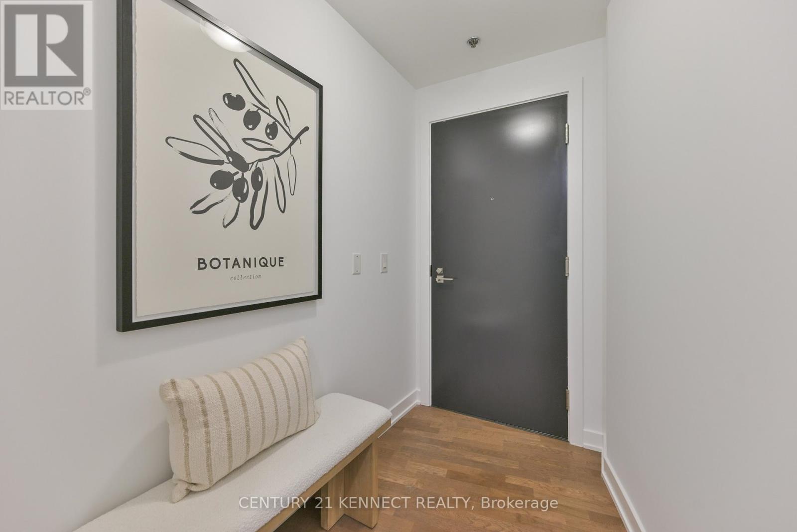 607 - 15 Beverley Street, Toronto, Ontario  M5T 0B3 - Photo 5 - C12772640