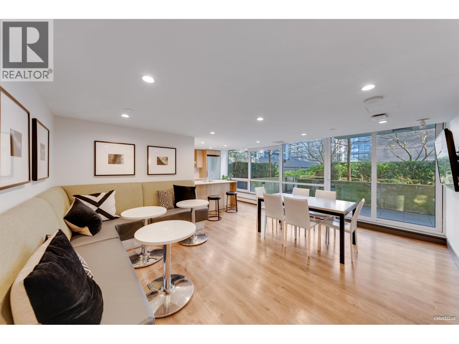 Listing Picture 19 of 23 : 1507 1788 COLUMBIA STREET, Vancouver / 溫哥華 - 魯藝地產 Yvonne Lu Group - MLS Medallion Club Member