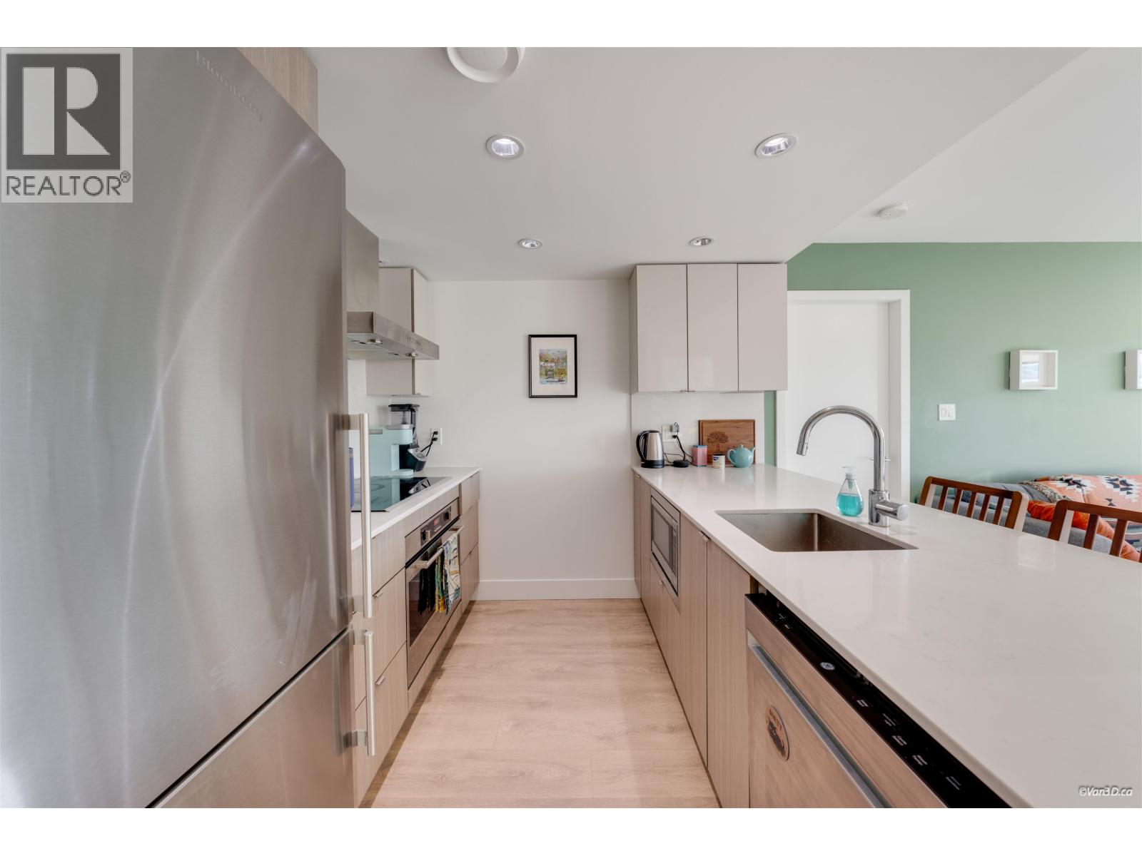 Listing Picture 8 of 23 : 1507 1788 COLUMBIA STREET, Vancouver / 溫哥華 - 魯藝地產 Yvonne Lu Group - MLS Medallion Club Member