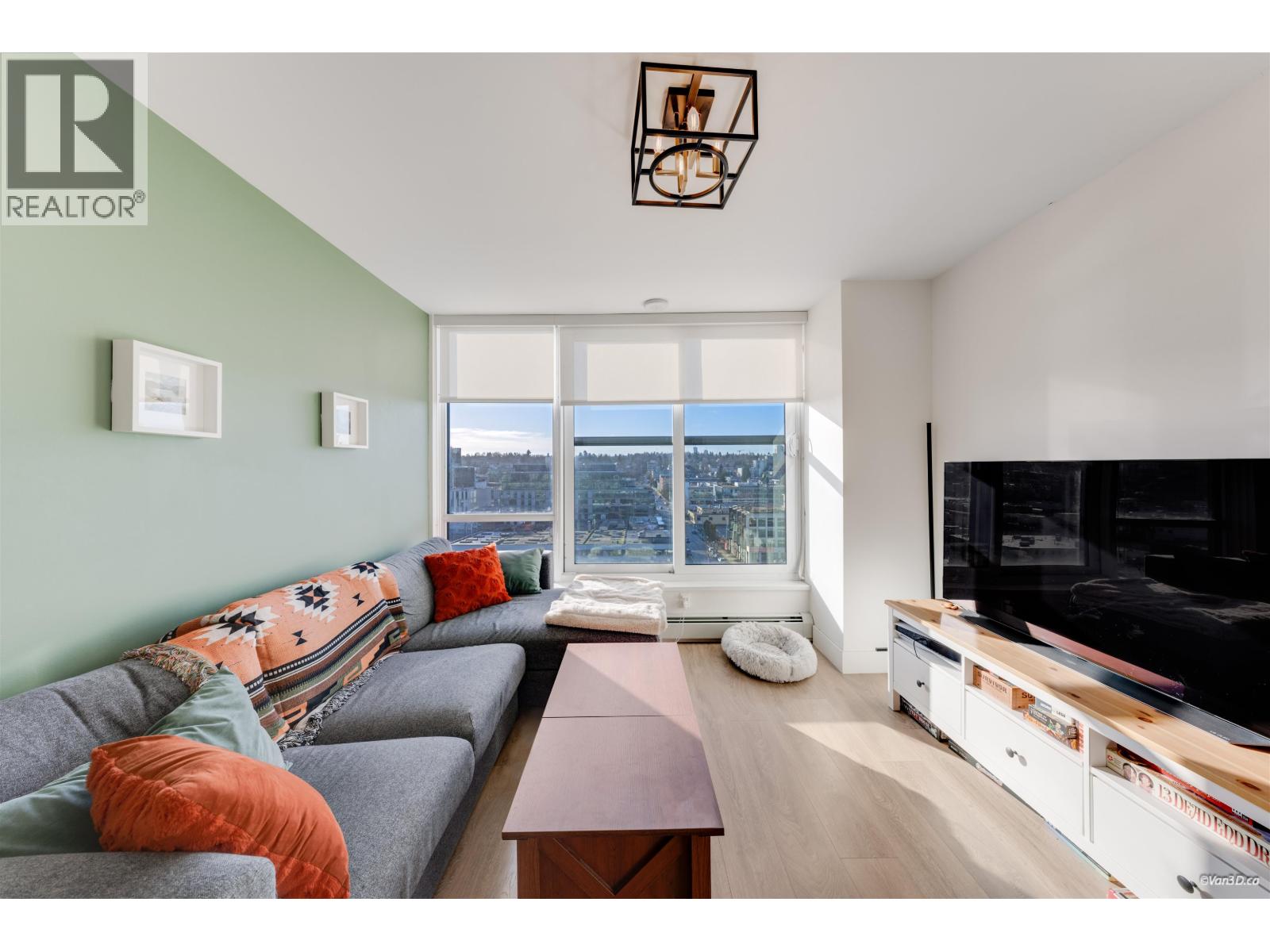 Listing Picture 2 of 23 : 1507 1788 COLUMBIA STREET, Vancouver / 溫哥華 - 魯藝地產 Yvonne Lu Group - MLS Medallion Club Member