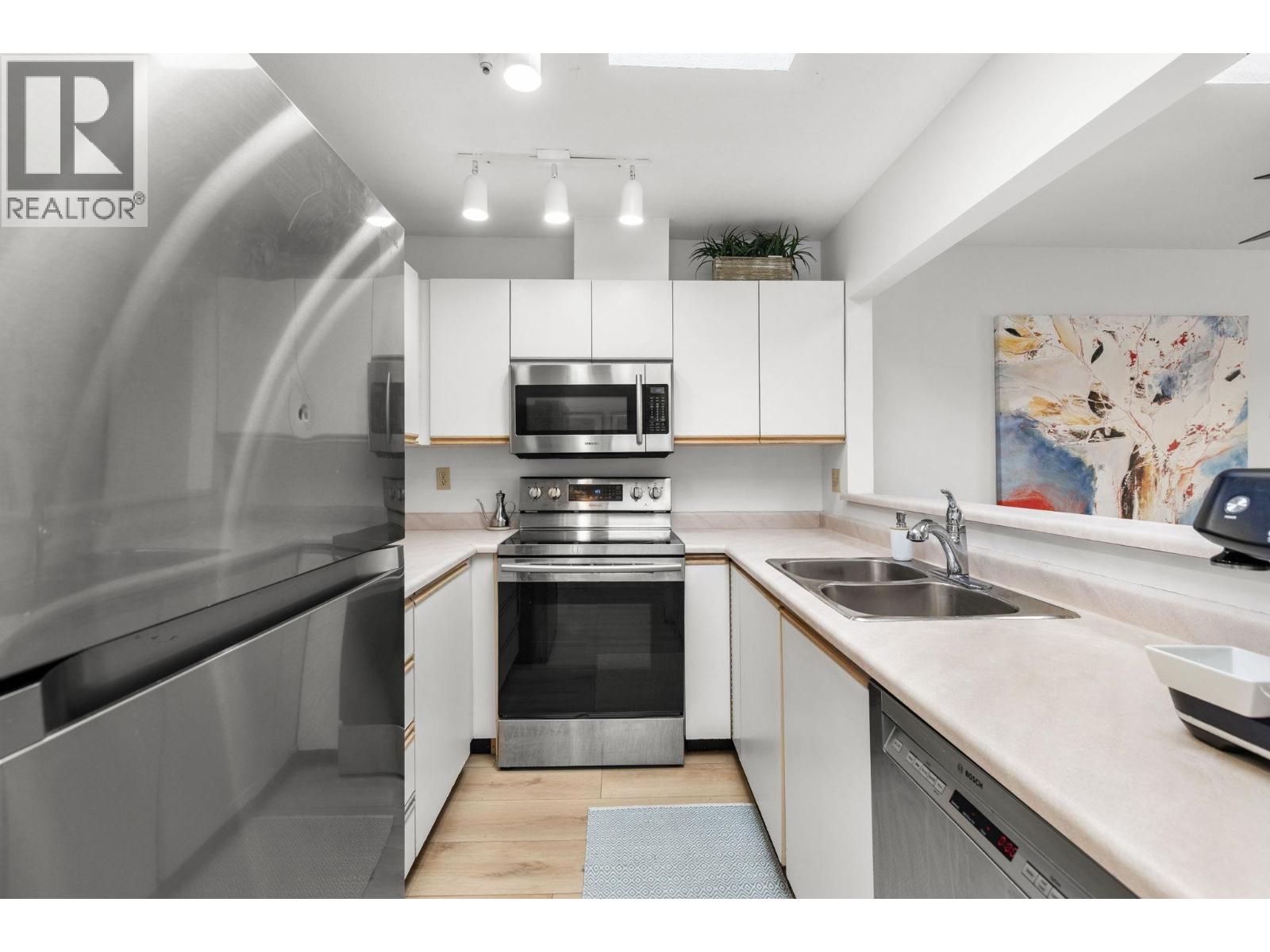 407 1950 E 11th Avenue, Vancouver, British Columbia  V5N 1Z2 - Photo 13 - R3087864