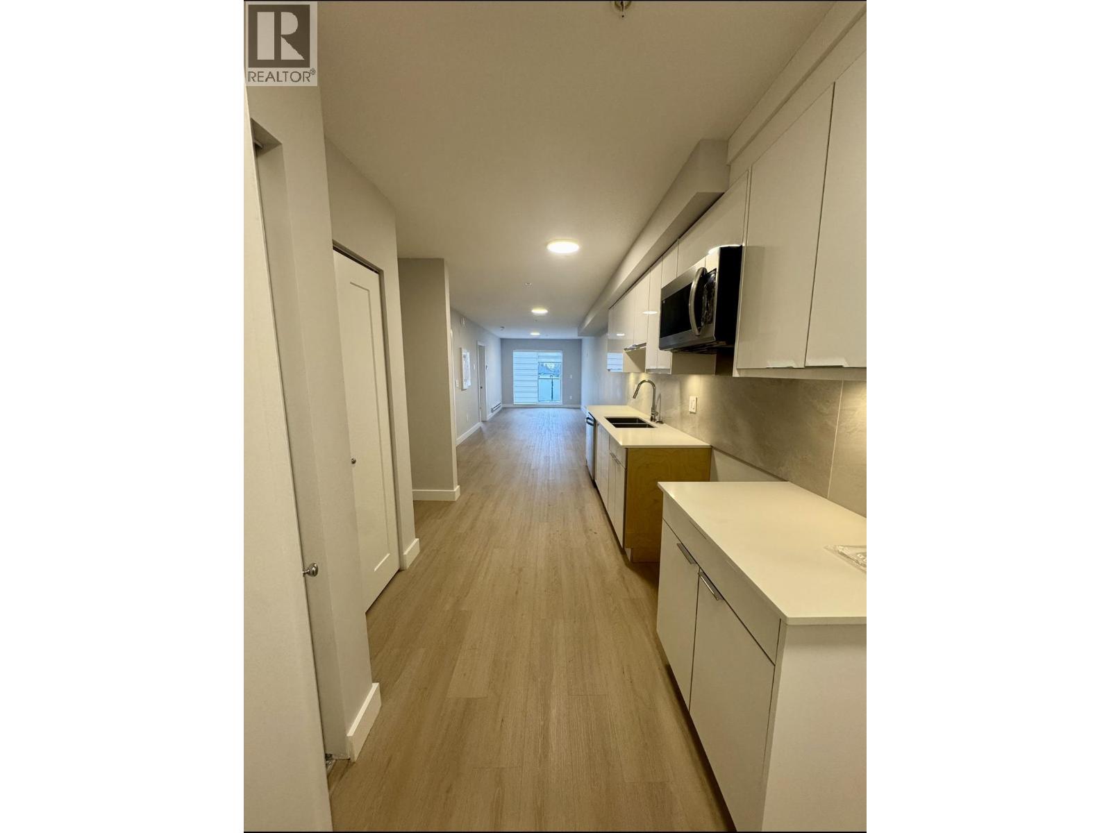 302 3050 Kingsway Road, Vancouver, British Columbia  V5R 5J7 - Photo 12 - R3065656