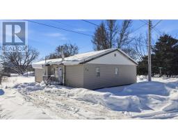 14 St. Thomas, Warren, Ontario