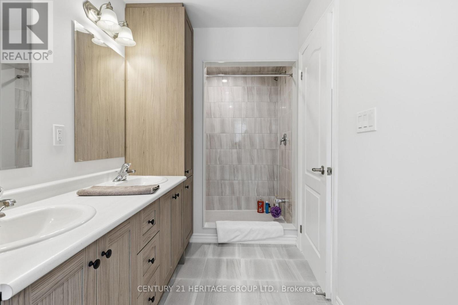 8 Scotia Road, Georgina, Ontario  L0E 1R0 - Photo 21 - N12772648