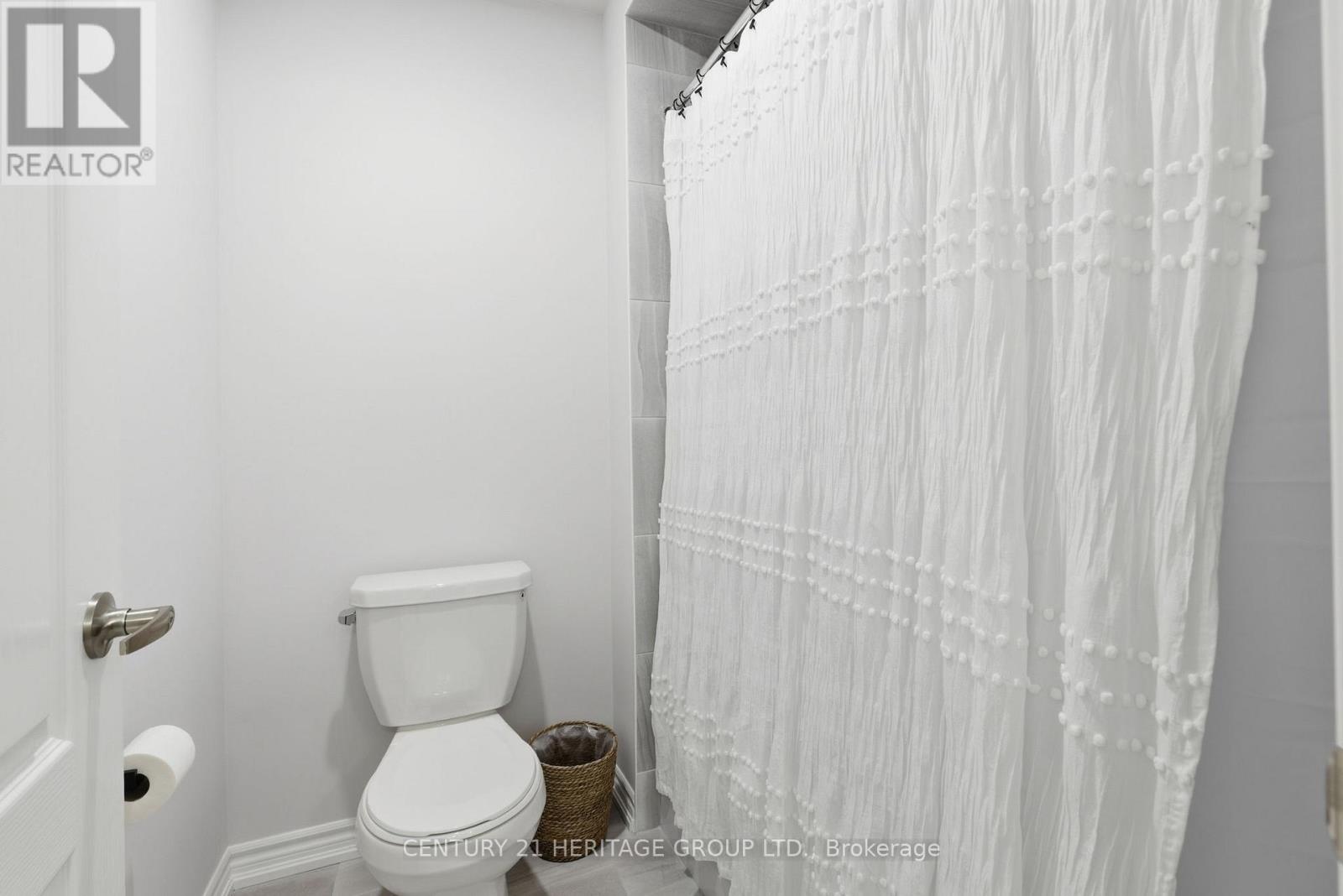 8 Scotia Road, Georgina, Ontario  L0E 1R0 - Photo 27 - N12772648