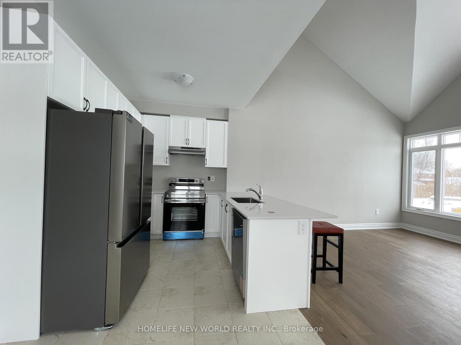 2 Shelson Place, Georgina, Ontario  L0E 1R0 - Photo 6 - N12685778