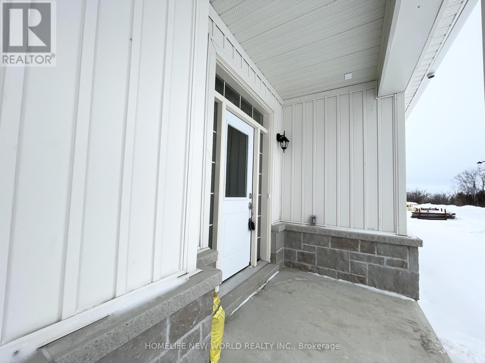 2 Shelson Place, Georgina, Ontario  L0E 1R0 - Photo 3 - N12685778