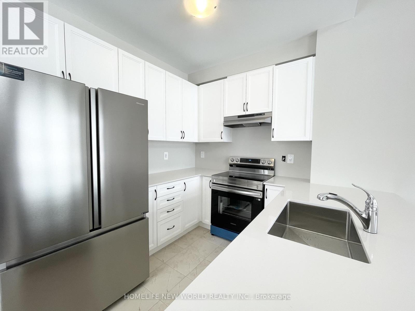 2 Shelson Place, Georgina, Ontario  L0E 1R0 - Photo 4 - N12685778