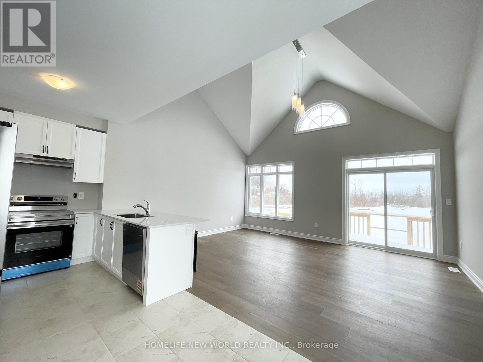 2 Shelson Place, Georgina, Ontario  L0E 1R0 - Photo 5 - N12685778