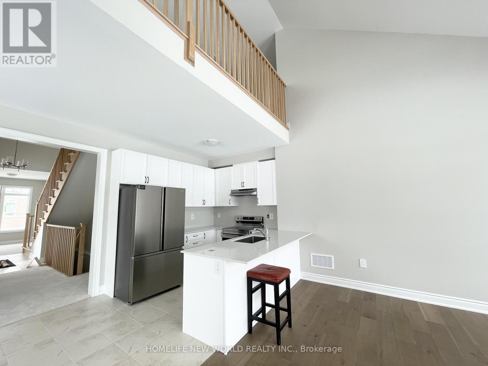 2 Shelson Place, Georgina, Ontario  L0E 1R0 - Photo 8 - N12685778