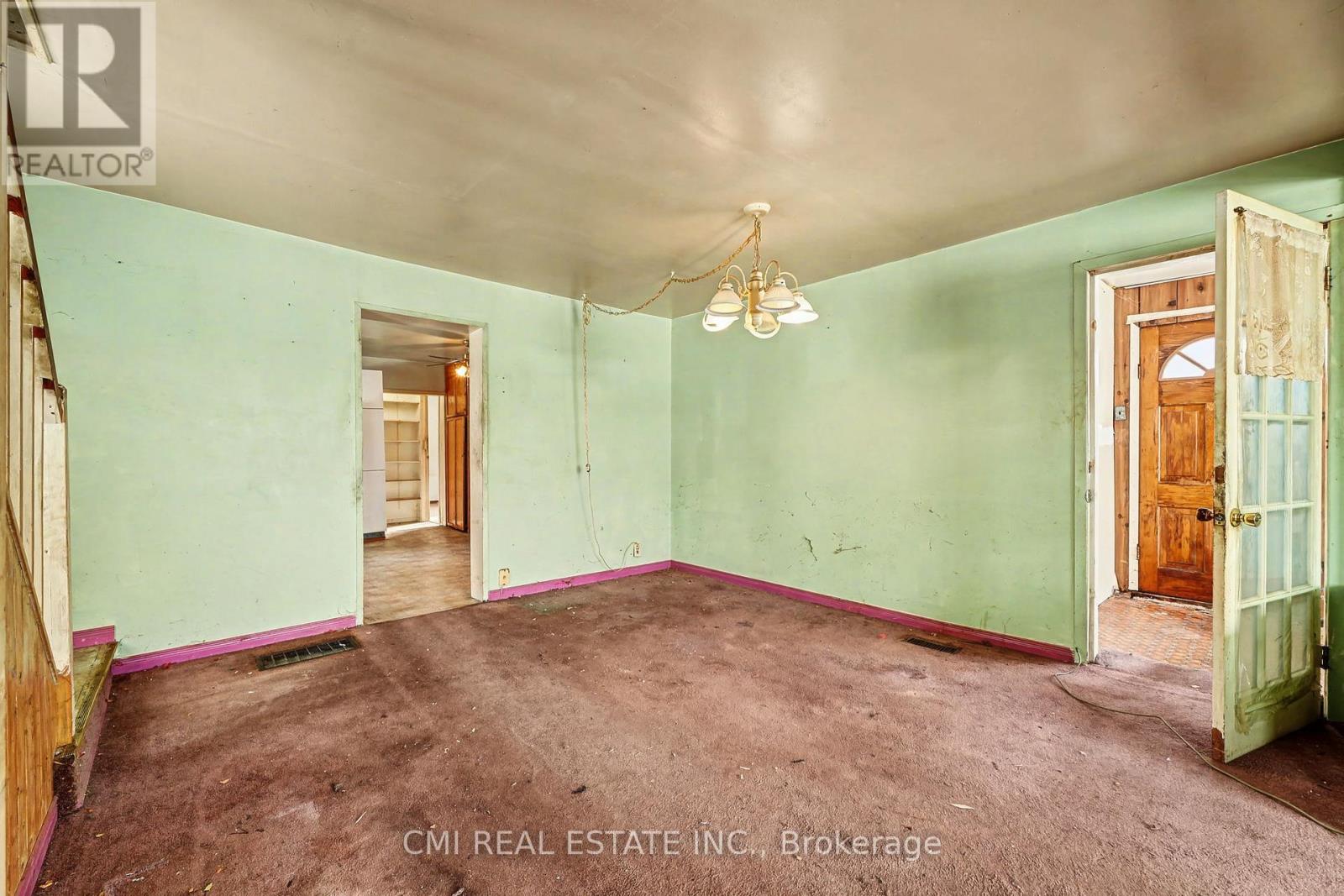 117 Fox Street, Penetanguishene, Ontario  L9M 1E2 - Photo 9 - S12772614