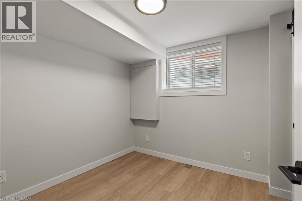 2 Pipers Green Court Unit# 3, Kitchener, Ontario  N2E 3C6 - Photo 20 - 40803834