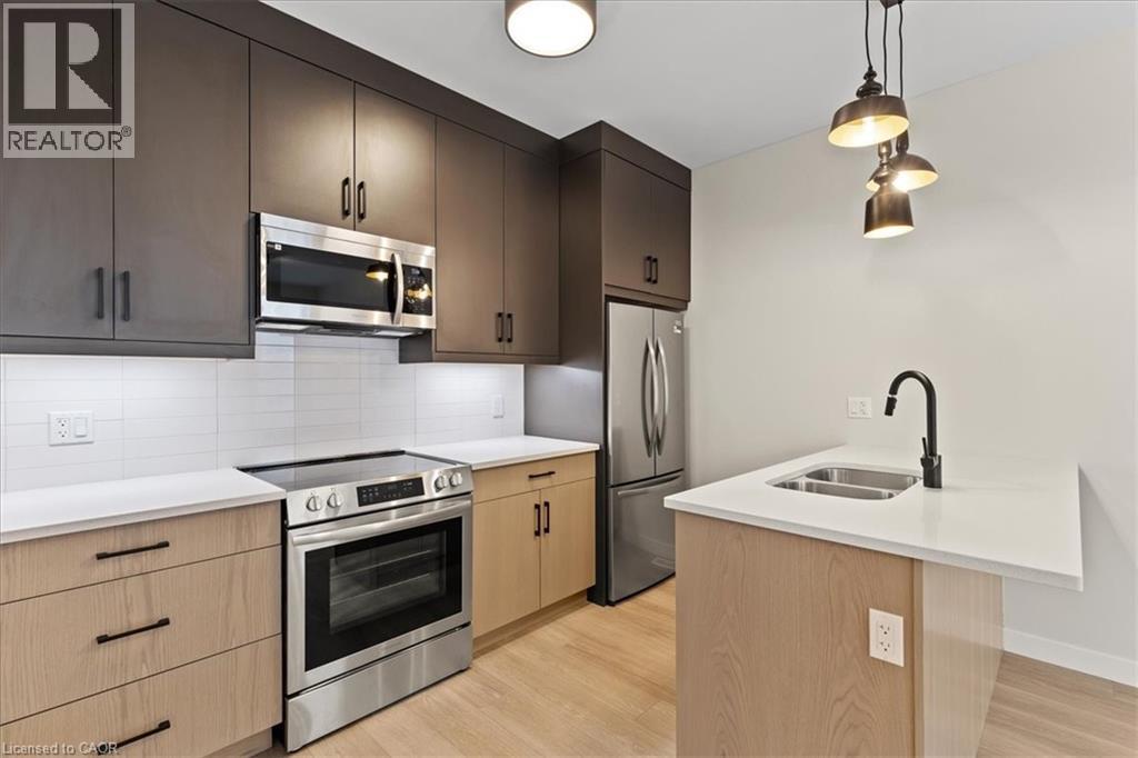 2 Pipers Green Court Unit# 3, Kitchener, Ontario  N2E 3C6 - Photo 8 - 40803834