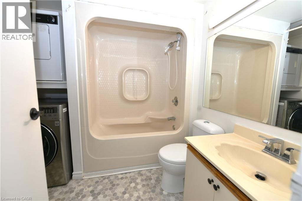 20 Ellen Street E Unit# 405, Kitchener, Ontario  N2H 6R7 - Photo 6 - 40796872