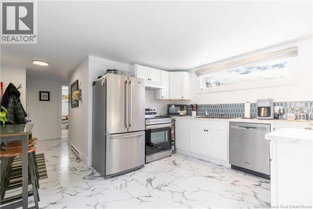 22 Elmdale Crescent, Fredericton, New Brunswick  E3B 6R1 - Photo 5 - NB133373