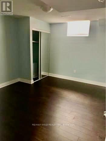 5 Lockport Crescent, Brampton, Ontario  L6P 3X8 - Photo 6 - W12772610