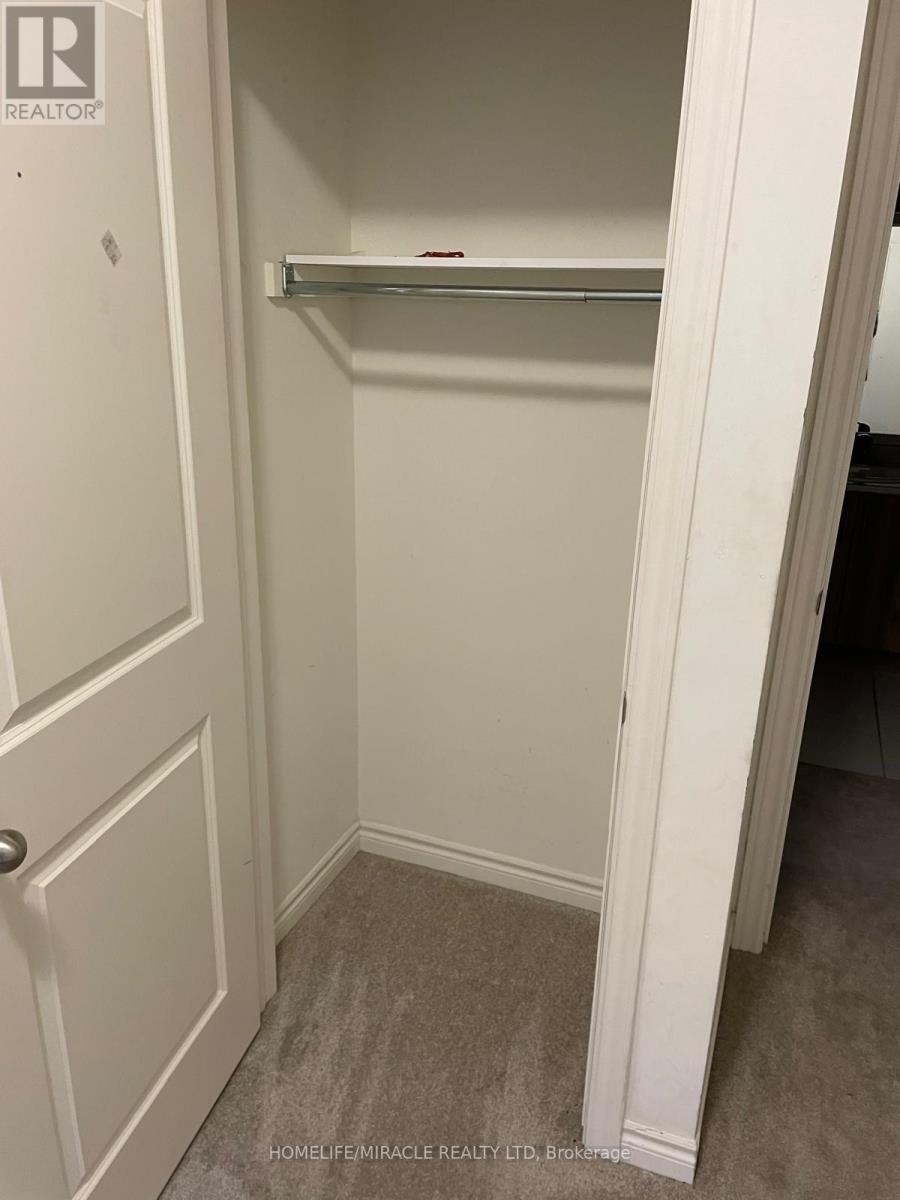 78 Donald Ficht Crescent, Brampton, Ontario  L7A 5H7 - Photo 10 - W12772634