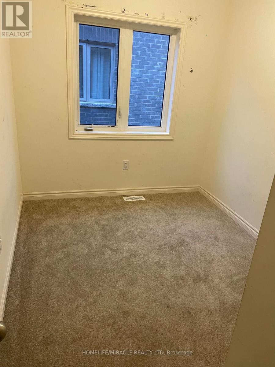 78 Donald Ficht Crescent, Brampton, Ontario  L7A 5H7 - Photo 8 - W12772634