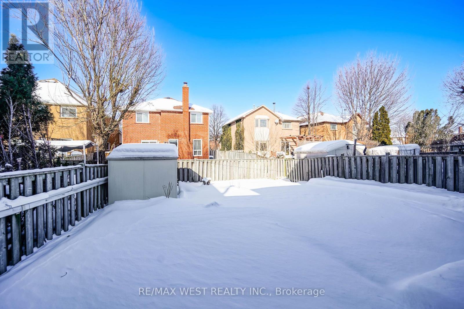 401 Laurentian Avenue, Mississauga, Ontario  L4Z 2J4 - Photo 13 - W12772650