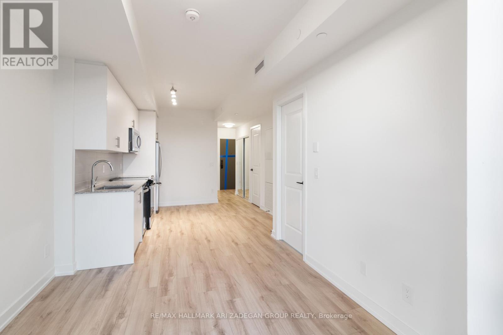 611 - 335 Wheat Boom Drive, Oakville, Ontario  L6H 7Y1 - Photo 14 - W12772670