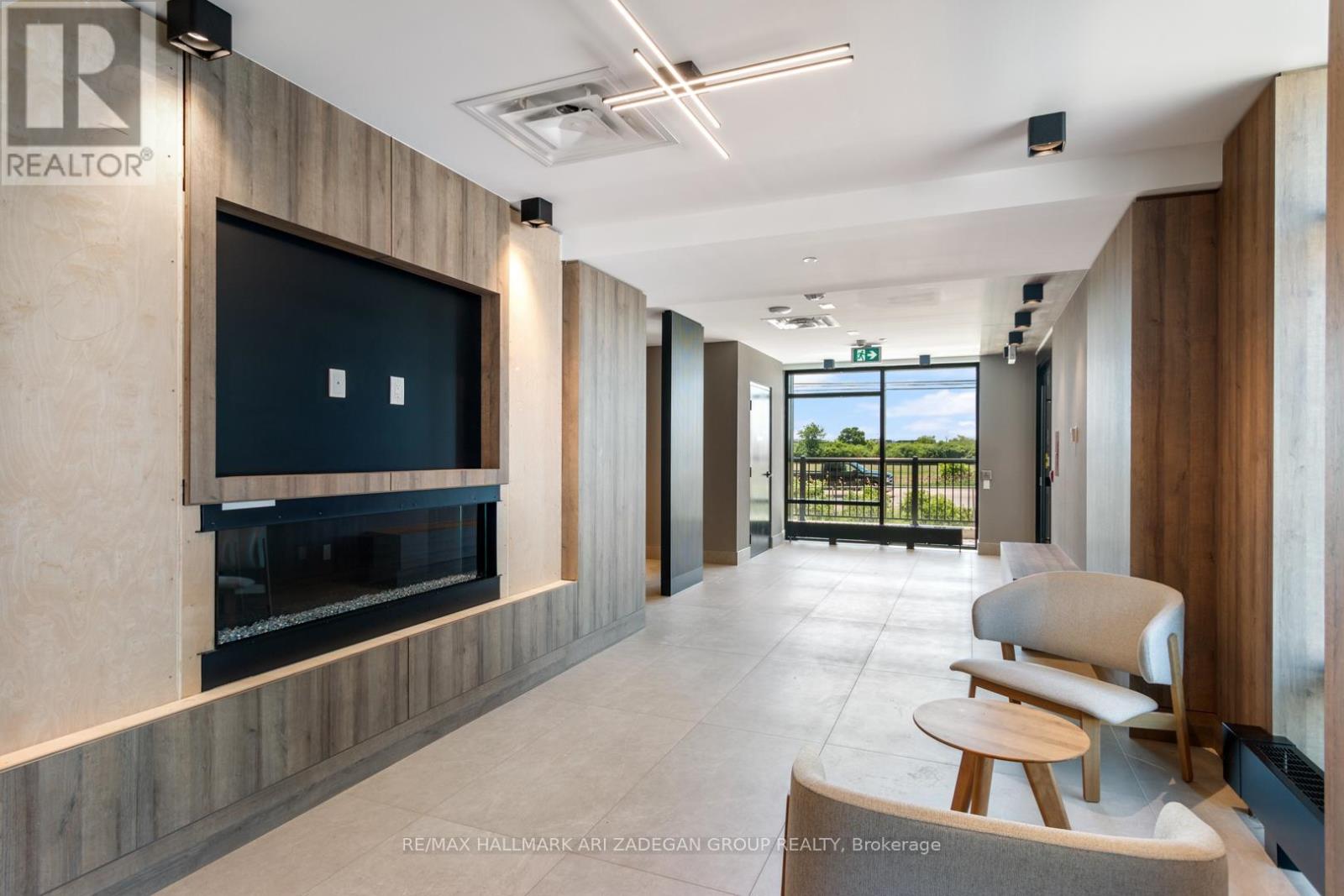 611 - 335 Wheat Boom Drive, Oakville, Ontario  L6H 7Y1 - Photo 6 - W12772670