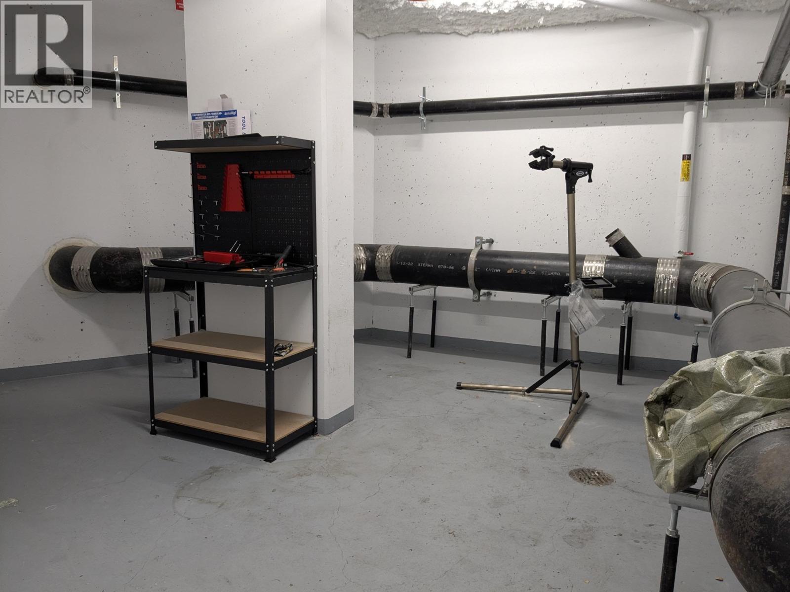 Listing Picture 26 of 32 : 406 7799 17TH STREET, Burnaby / 本拿比 - 魯藝地產 Yvonne Lu Group - MLS Medallion Club Member