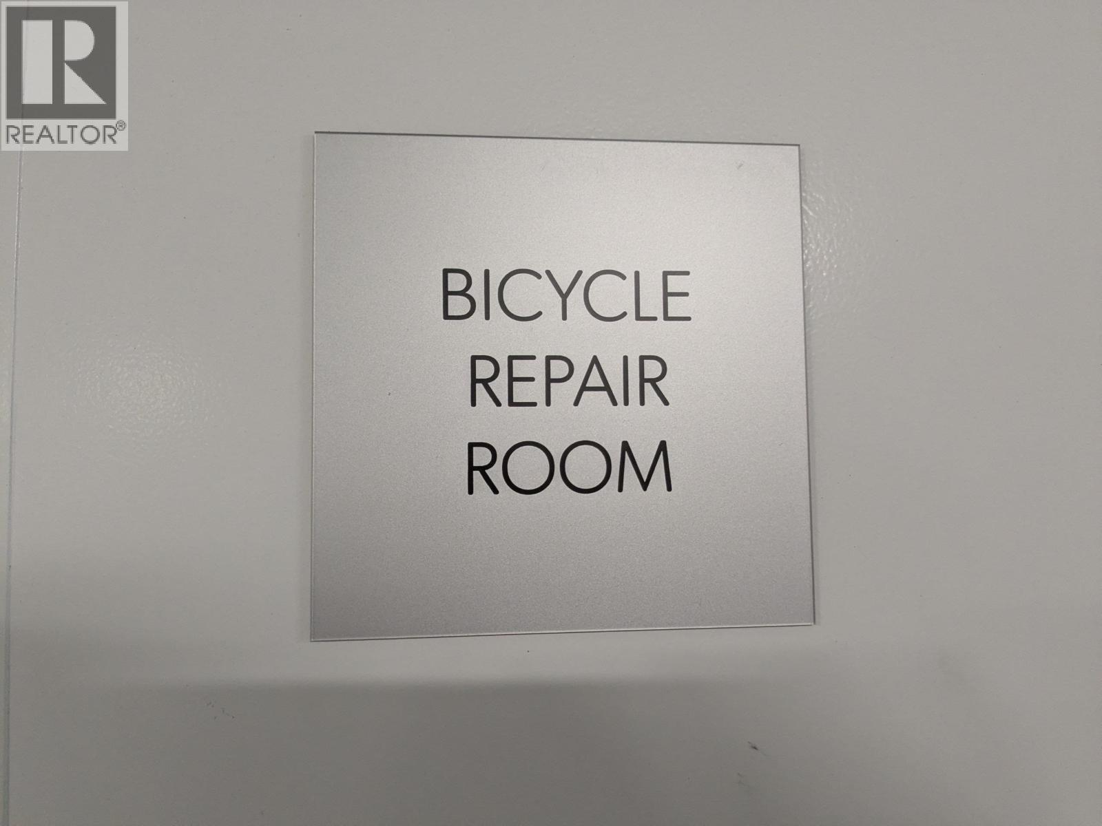 Listing Picture 25 of 32 : 406 7799 17TH STREET, Burnaby / 本拿比 - 魯藝地產 Yvonne Lu Group - MLS Medallion Club Member