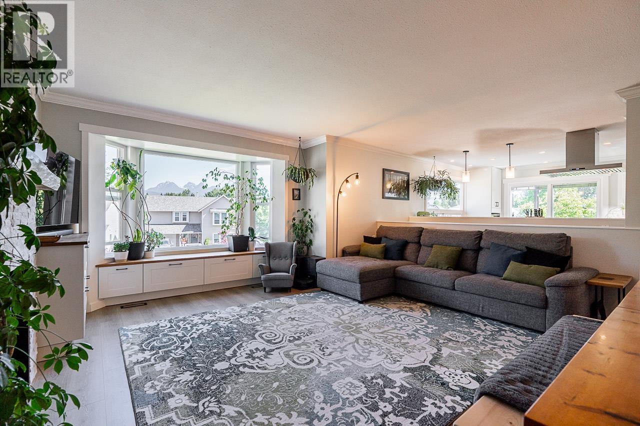 22534 Kendrick Loop, Maple Ridge, British Columbia  V2X 9W4 - Photo 5 - R3087783