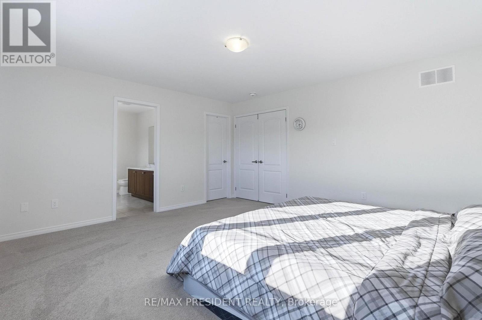 12 Midhurst Heights, Hamilton (Stoney Creek), Ontario  L8J 0K9 - Photo 21 - X12772582